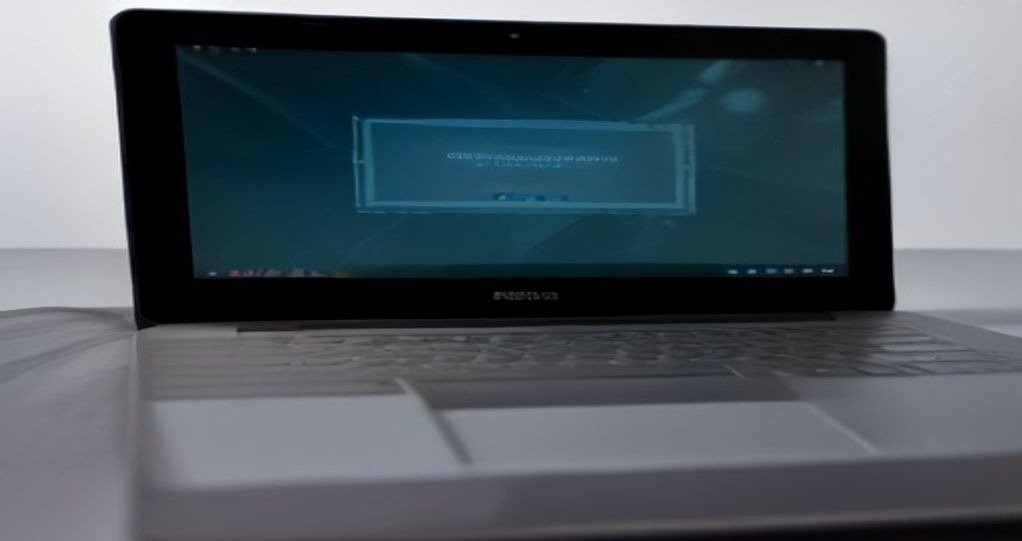 מבט מהמעבדה: אתגרי תאימות ב-Chromebook – למה אפליקציות אנדרואיד מעדיפות Arm על פני Intel?